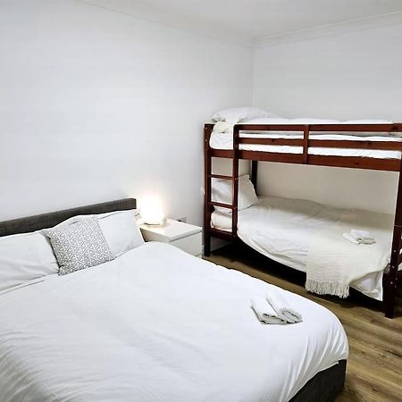 Wonderful Apartment In Wembley Londyn Zewnętrze zdjęcie